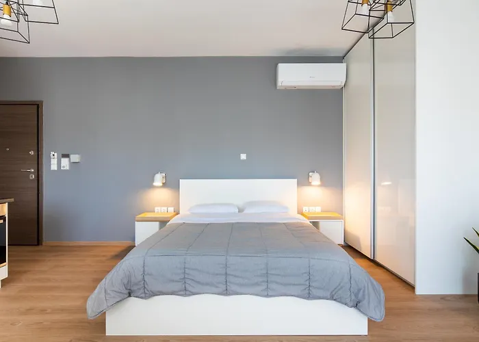 Boutique Studios Near Airport